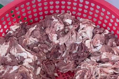 Hà Nội: Chấm dứt hợp đồng, xử phạt đơn vị tuồn thực phẩm ôi thiu vào trường học