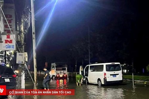 Hai học sinh tử vong tại công viên do rò rỉ điện