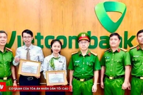 Phối hợp bắt đối tượng gây rối, nữ nhân viên ngân hàng được Giám đốc Công an khen thưởng