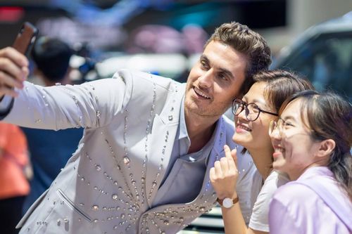 Triển lãm Ô tô Việt Nam thường niên bị hủy vì thị trường 'thiếu lửa', khách Việt hẫng hụt