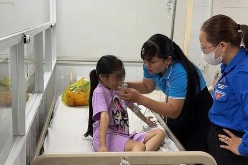 Bé gái 9 tuổi ở TPHCM bị 'chồng hờ' của mẹ đánh nhập viện