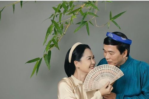 NSND Lan Hương làm duyên bên ông xã Đỗ Kỷ, Bảo Thy hạnh phúc bên chồng doanh nhân