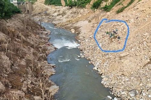 Tìm thấy thi thể nạn nhân cuối cùng trong vụ xe bán tải bị vùi lấp ở Lào Cai