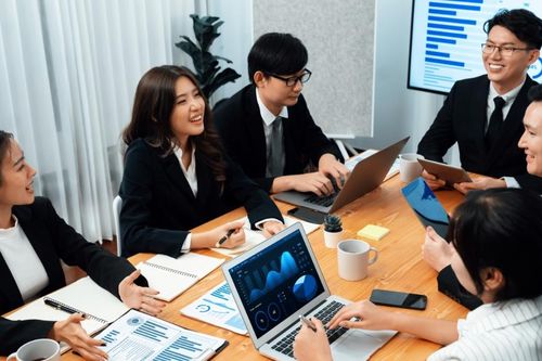 5 dữ liệu cho doanh nghiệp tái định hình phúc lợi và lương thưởng thời AI