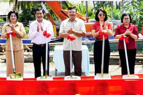 Khánh thành và khởi công 2 cầu giao thông nông thôn tại xã Thạnh Hưng