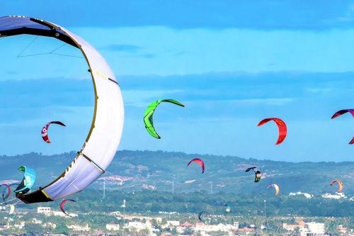 Từ sự kiện 'trên trời' đến hành trình vươn mình