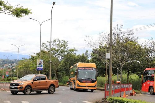 Đường hỏng thành điểm tiềm ẩn tai nạn giao thông