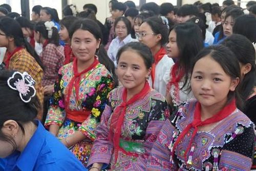 Giáo dục nông thôn mới bứt phá nhờ tự chủ địa phương
