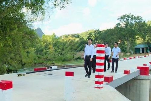 Đường bê tông về bản, nông thôn Lạng Sơn đổi thay từng ngày