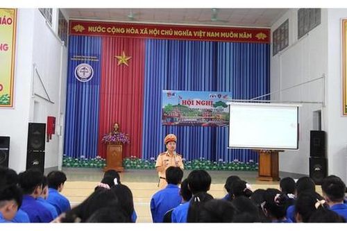 Tuyên Quang: Hơn 1.000 học sinh được tuyên truyền pháp luật về an toàn giao thông