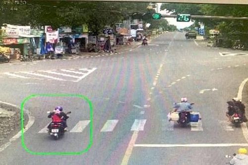 Vi phạm giao thông 7 lần trong 1 tuần, người phụ nữ nộp phạt gần 5 triệu đồng