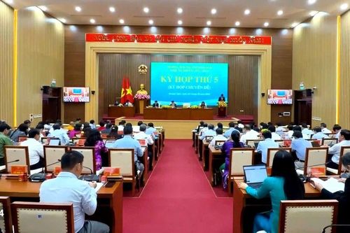 HĐND tỉnh Quảng Ngãi thông qua 12 nghị quyết quan trọng về phát triển kinh tế - xã hội, quốc phòng, an ninh