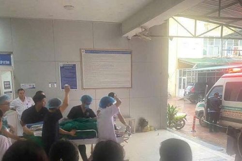 Nghệ An: Nhiều nhân viên y tế dũng cảm ngăn cản kẻ dùng dao tấn công tại Bệnh viện Sản Nhi Nghệ An