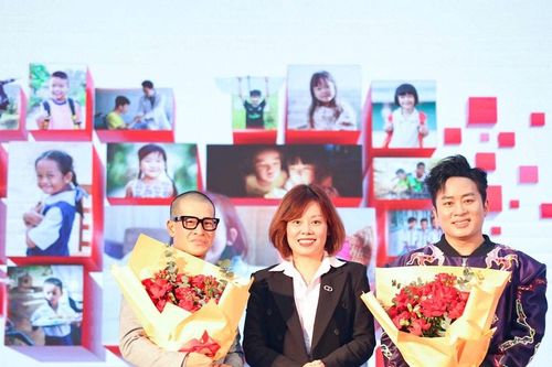 Ca sĩ Tùng Dương và đạo diễn Việt Tú là Đại sứ Quỹ từ thiện 'Chạm yêu thương'