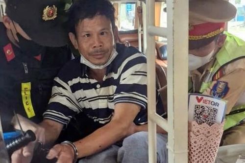 Níu kéo bất thành, chồng vác rựa chém vợ và 'phi công' trọng thương