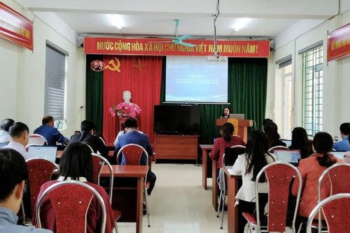 Hơn 140 cán bộ, công chức các xã được bồi dưỡng kỹ năng số