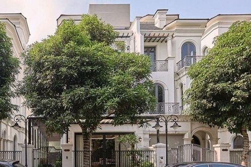 Biệt thự chục tỷ mới xây của Đoàn Văn Hậu và vợ đẹp Doãn Hải My, bên trong càng 'xịn sò'