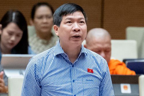 Bãi nhiệm đại biểu Quốc hội khóa XV với cựu GĐ Sở GD-ĐT Thanh Hóa Trần Văn Thức