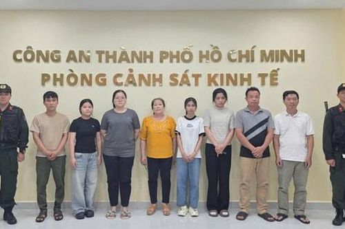 TP Hồ Chí Minh: Triệt phá đường dây làm giả thương hiệu nước hoa nổi tiếng