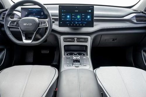 Sedan hạng C giá 696 triệu đồng bán ở Việt Nam mạnh nhất phân khúc, rẻ hơn hẳn Honda Civic