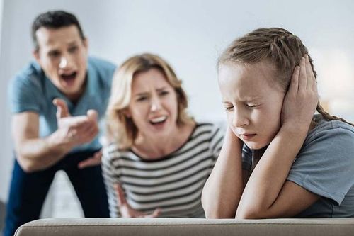 Dù cuộc sống khó khăn đến đâu, cha mẹ có tầm nhìn xa sẽ không bao giờ yêu cầu con cái mình 3 điều này