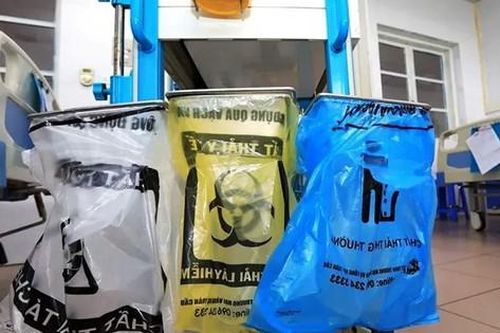 Quản lý chất thải y tế: Lưu giữ an toàn, giảm thiểu từ nguồn