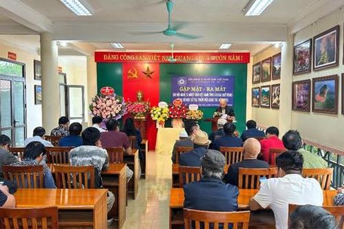 Ra mắt Chi hội Nghệ sĩ Nhiếp ảnh Việt Nam tỉnh Lào Cai