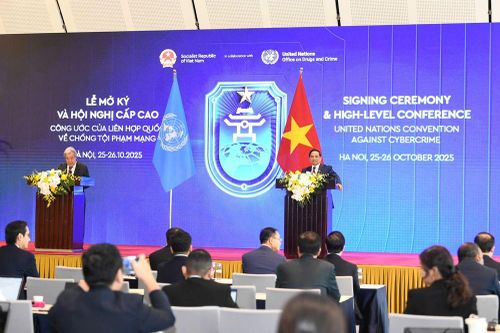 Thủ tướng Phạm Minh Chính và Tổng Thư ký Liên Hợp Quốc António Guterres đồng chủ trì họp báo