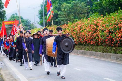 Đặc sắc Lễ hội cơm mới Đền Đông Cuông của người Tày Khao