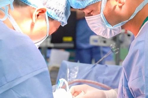 Bệnh nhi bại não co cứng hai chi có cơ hội vận động nhờ triển khai kỹ thuật mới
