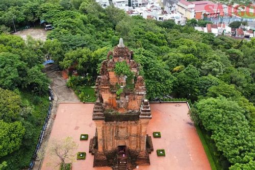 Tháp Nhạn: Di sản kiến trúc Chăm Pa cổ ở xứ 'hoa vàng trên cỏ xanh'