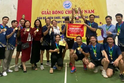 Giải bóng chuyền nam ngành Giáo dục Quảng Trị - Lan tỏa tình đoàn kết nhà giáo