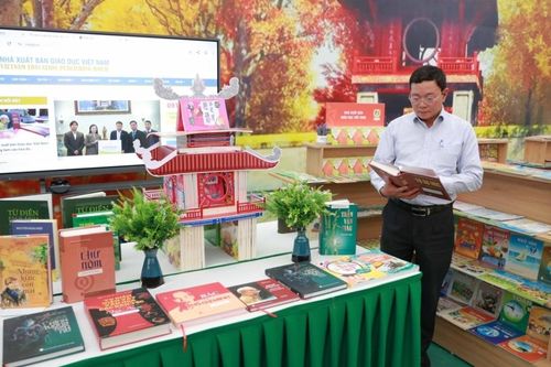 NXB Giáo dục Việt Nam tham gia Hội chợ Mùa Thu 2025