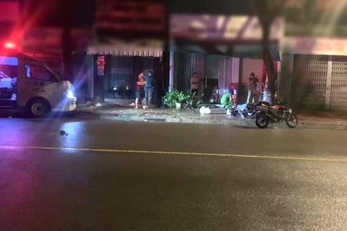 Tông xe vào cây bên đường, nam thanh niên tử vong tại chỗ