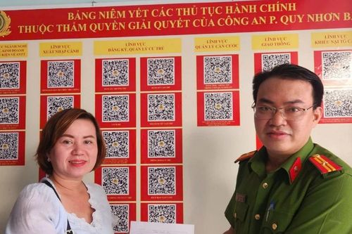 Chuyển nhầm hơn 700 triệu cho người lạ, người phụ nữ được công an giúp nhận lại