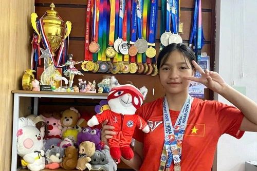 Nữ sinh 12 tuổi giành huy chương Vàng trượt băng châu Á