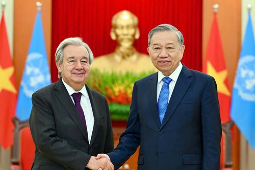 Tổng Bí thư: Việt Nam sẵn sàng tham gia giải quyết các vấn đề toàn cầu