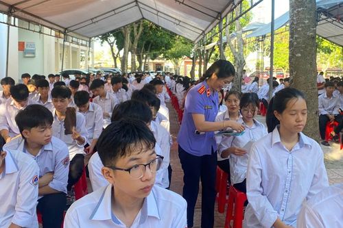 Xây dựng văn hóa tuân thủ pháp luật trong cán bộ, đảng viên, công chức, viên chức, Nhân dân