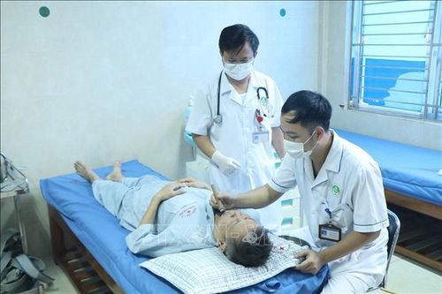 Nhiều ca bệnh liệt mặt ngoại biên do thay đổi thời tiết
