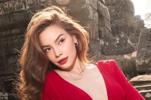 Chiếc đồng hồ gần 1 tỷ đồng của Hồ Ngọc Hà