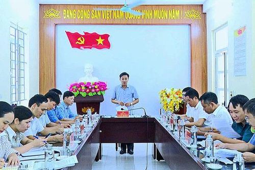 Đảng bộ xã Xuân Tín nâng cao chất lượng cán bộ phục vụ Nhân dân