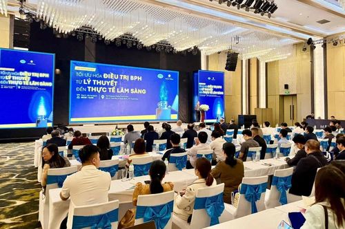 Bệnh viện Đa khoa tỉnh tổ chức Hội thảo khoa học về tối ưu hóa điều trị tăng sinh lành tính tuyến tiền liệt