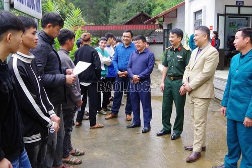 Ban Chỉ huy Phòng thủ khu vực 4 - Nghĩa Lộ phối hợp tuyên truyền, phổ biến giáo dục pháp luật trên địa bàn
