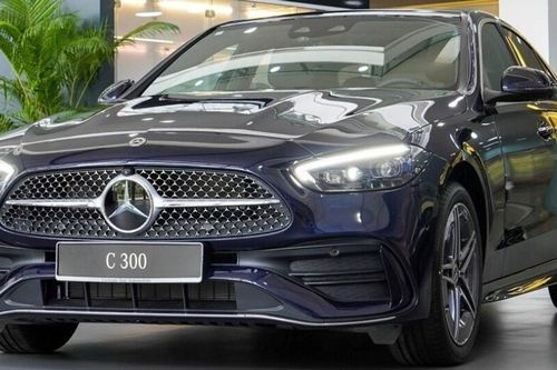 Sedan sang dưới 2 tỷ: C 200/C 300 AMG, 330i, A4, S60