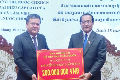 Đoàn đại biểu cấp cao tỉnh Quảng Trị chào xã giao lãnh đạo tỉnh Khammuane