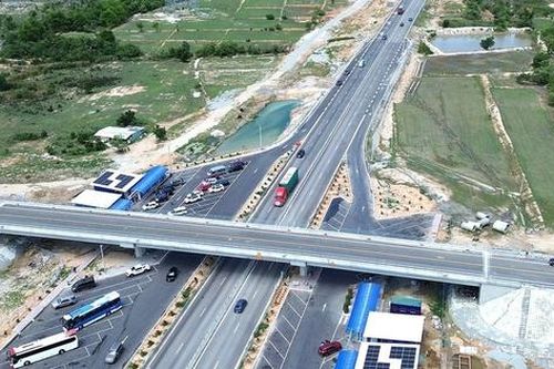 Khẩn trương xây dựng các trạm dừng nghỉ trên cao tốc Khánh Hòa