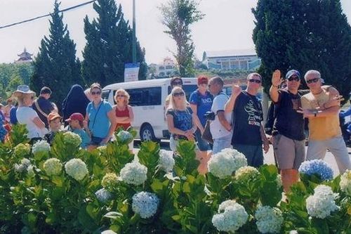 Tour du lịch giá rẻ dành cho người nước ngoài ở Lâm Đồng diễn biến phức tạp