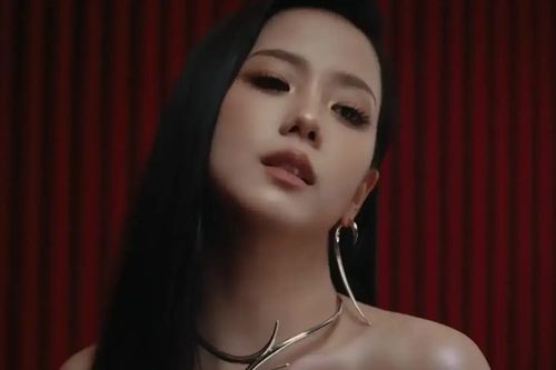 Jisoo đứng đầu BXH Âm nhạc Châu Á tại Anh