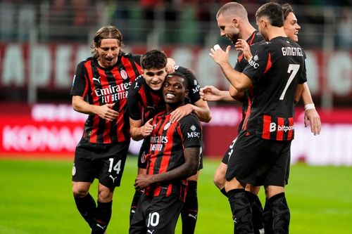 AC Milan gây thất vọng trên sân nhà