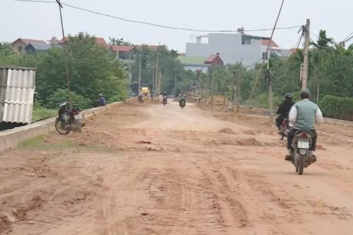 Ngổn ngang dự án đường Ngọc Tảo–Tam Thuấn–Thanh Đa